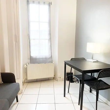 Apartment Le Coligny By Izili *calme*centre-ville*chu*